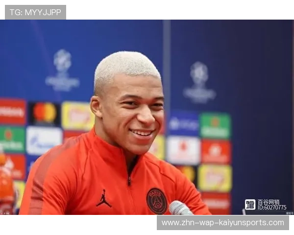 姆巴佩回家乡被粉丝围堵,差点被挤爆